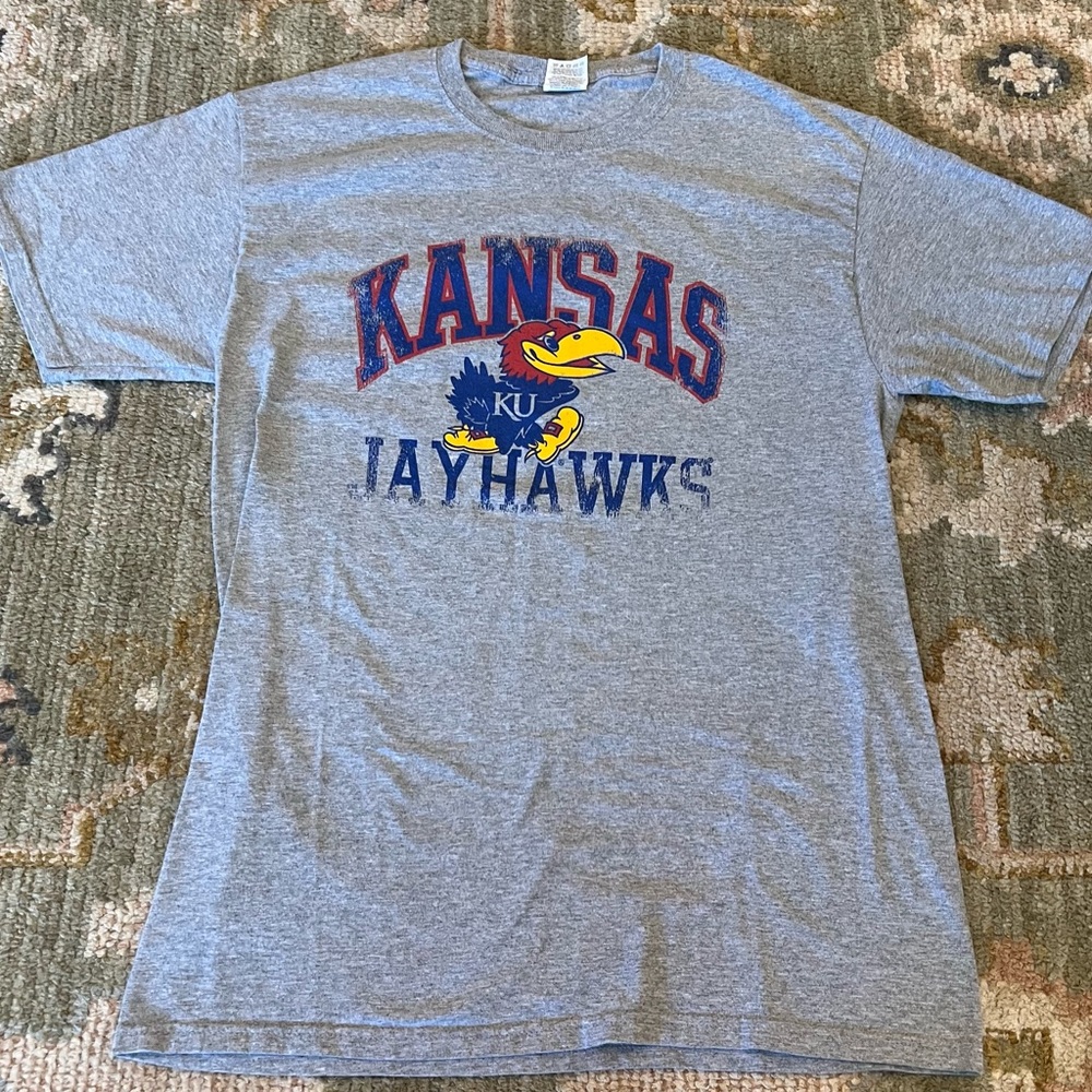 Kansas Jayhawks Fruit Of The‎ Loom Shirt Men’s Size Medium Color Grey